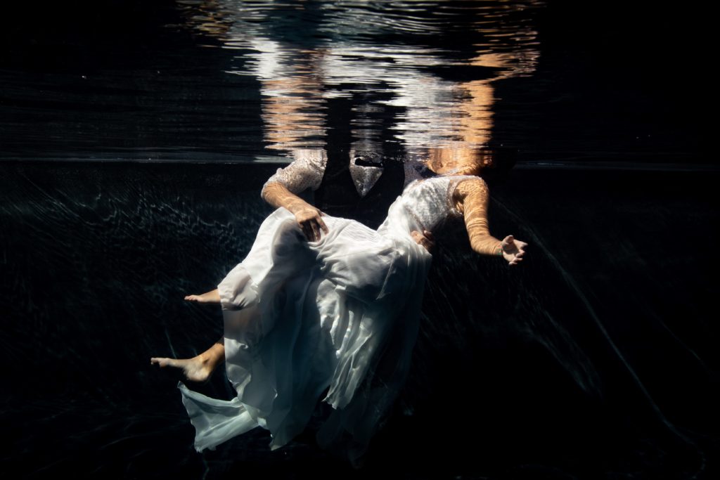 Trash the dress aquatique réunion photographe