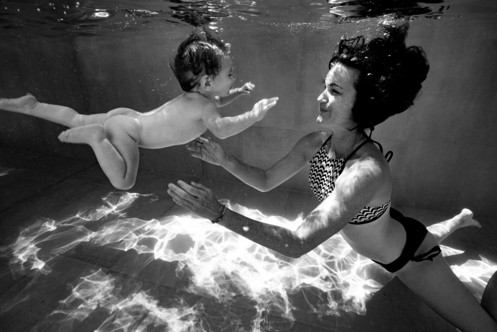 photographe bébé enfant nageur underwater