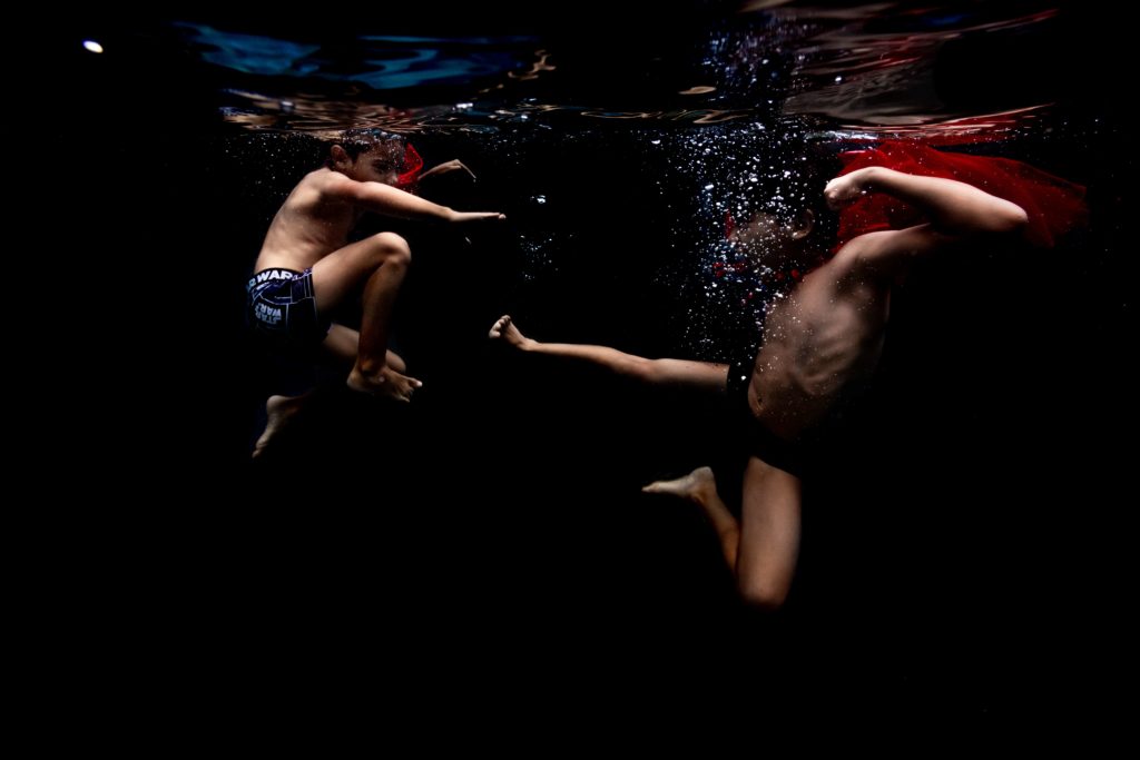 photographe famille dans l'eau